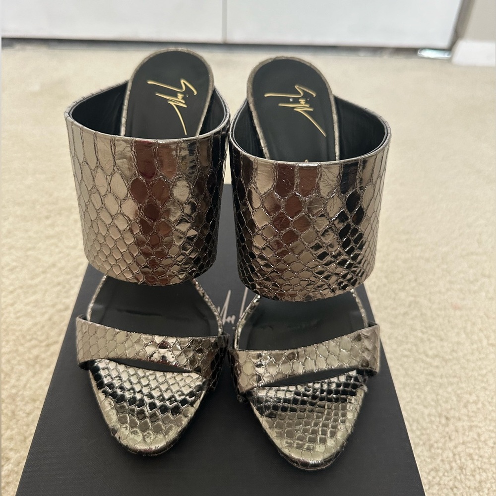 ❤️ giuseppe zanotti❤️